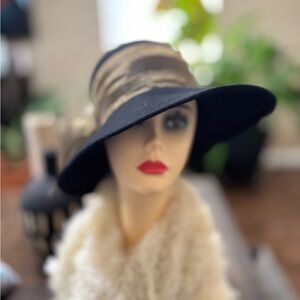 EUC Elegant Black and Tan Women's Hat